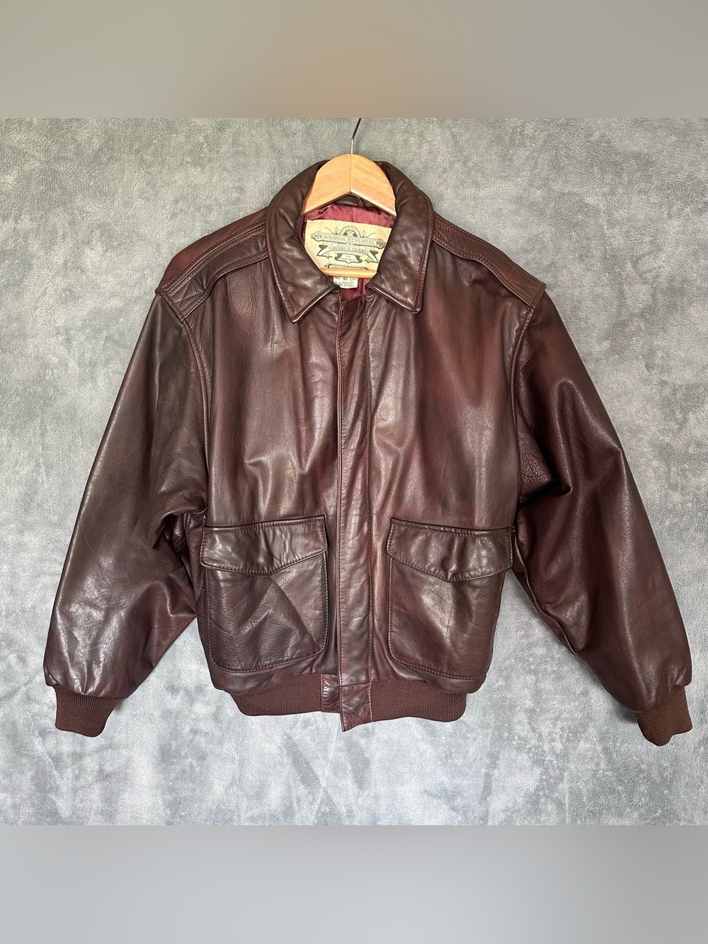 Banana Republic Vintage 1980’s Safari & Travel Leather A-2 Bomber Jacket Size 40